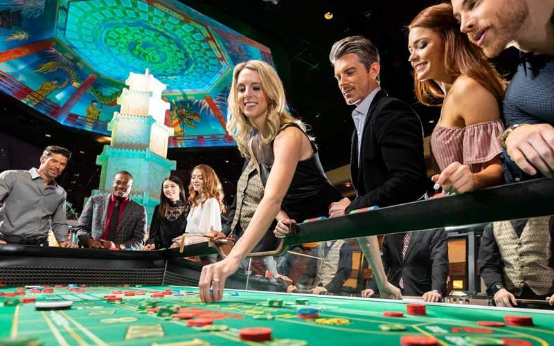 Online Casino Siteleri ile ilgili bilgiler, mobil casino nedir, canlı casino oyunları poker, rulet, slot nasıl oynanır? TIKLAYIN!